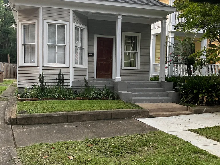 1136 Montauk Ave — Photo 1