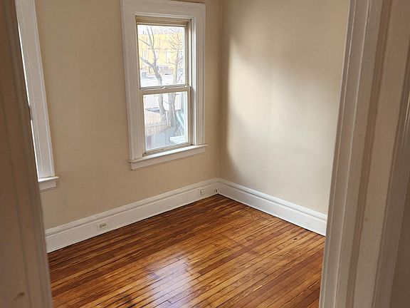 5th image of 257 Weequhaic Ave