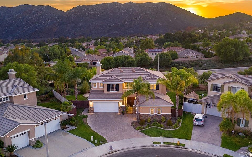 1st image of 37867 Oxford Dr