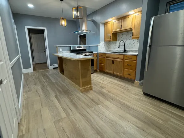 192 Falcon St #2, Boston, MA 02128