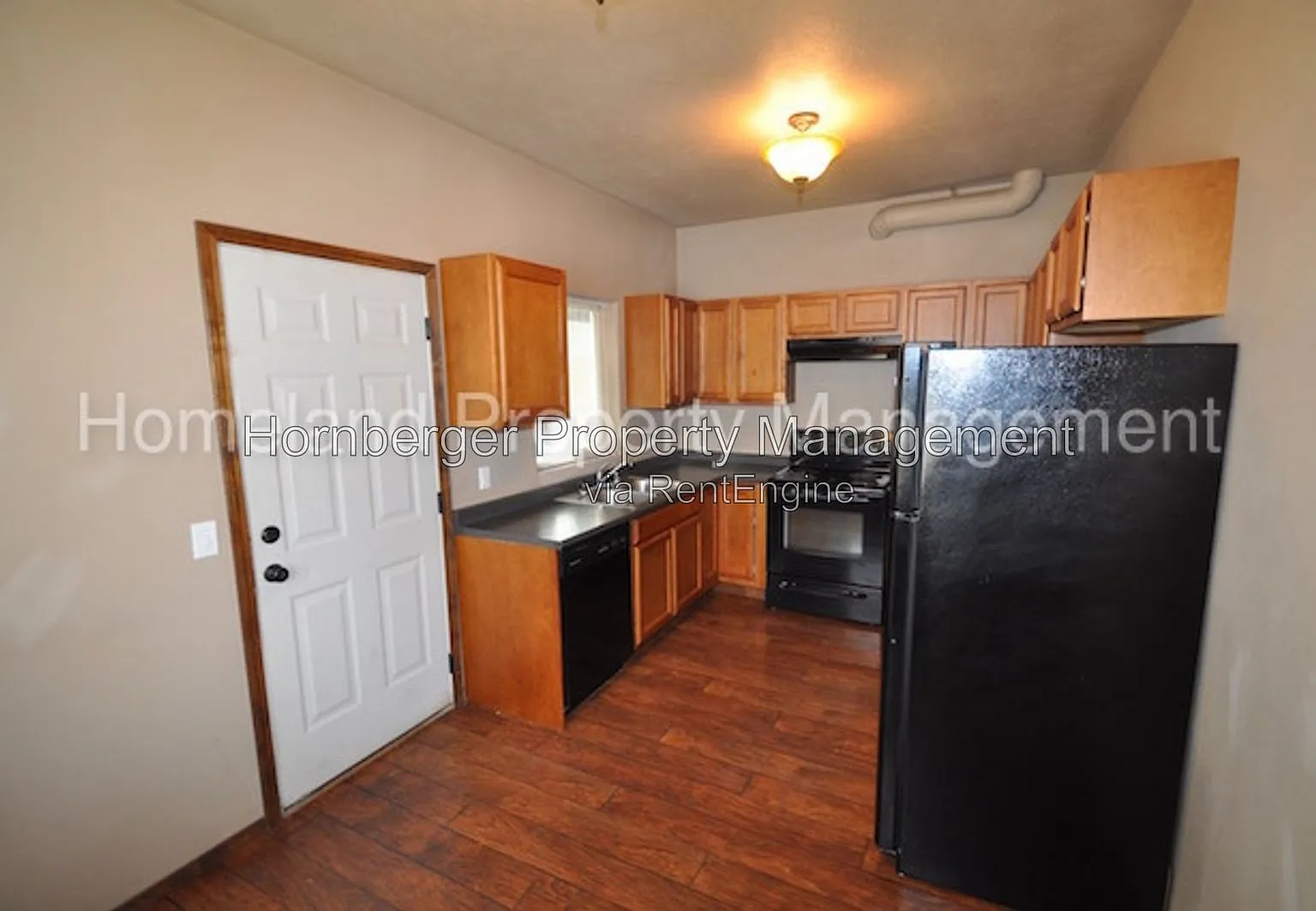 2 bed, 1.5 bath, 1100 sqft, $1,295 — Photo 1