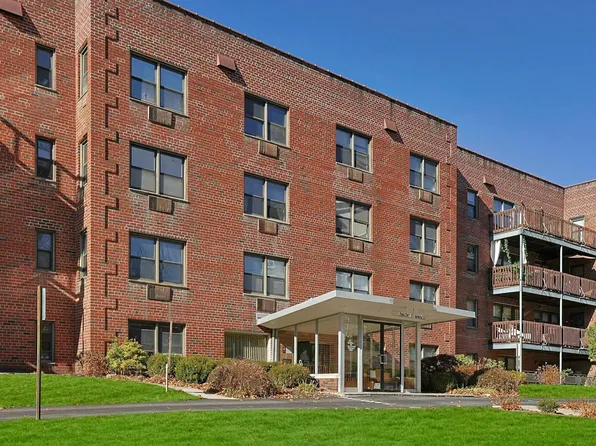 5 Oakdale Manor #C17, Suffern, NY 10901