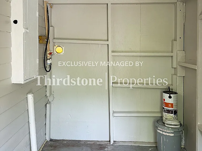 961 Dorchester St — Photo 18