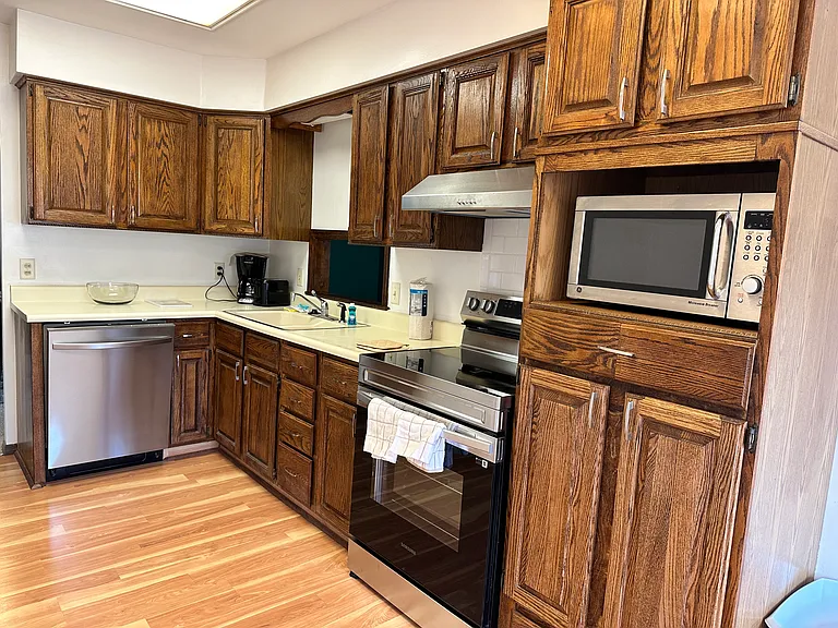 2502 Grange Dr — Photo 7