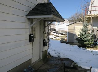 4 Tredwell Ave APT 3, Syosset, NY 11791