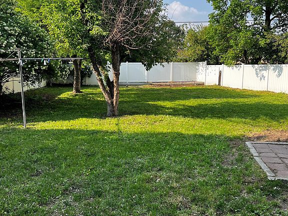 3rd image of 2920 S Fisher Cir #B