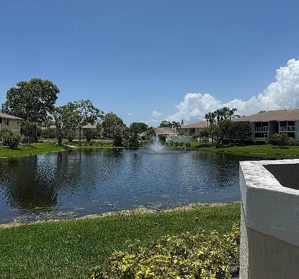 1531 SE Royal Green Cir #106 — Photo 14