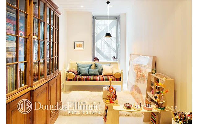 Sold by Douglas Elliman | media 8