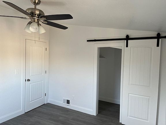 4th image of 2735 W Ellsworth Ave