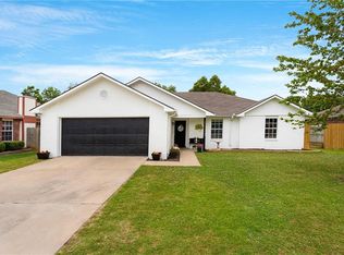 775 Robin Hood Ct, Springdale, AR 72764