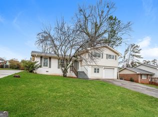 1645 Oak Forest Dr SE, Conyers, GA
