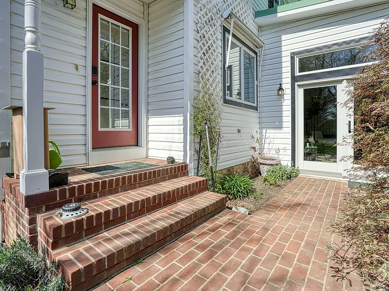 30595 Kingston Rd — Photo 47