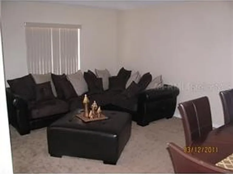136 Grantham Dr — Photo 4