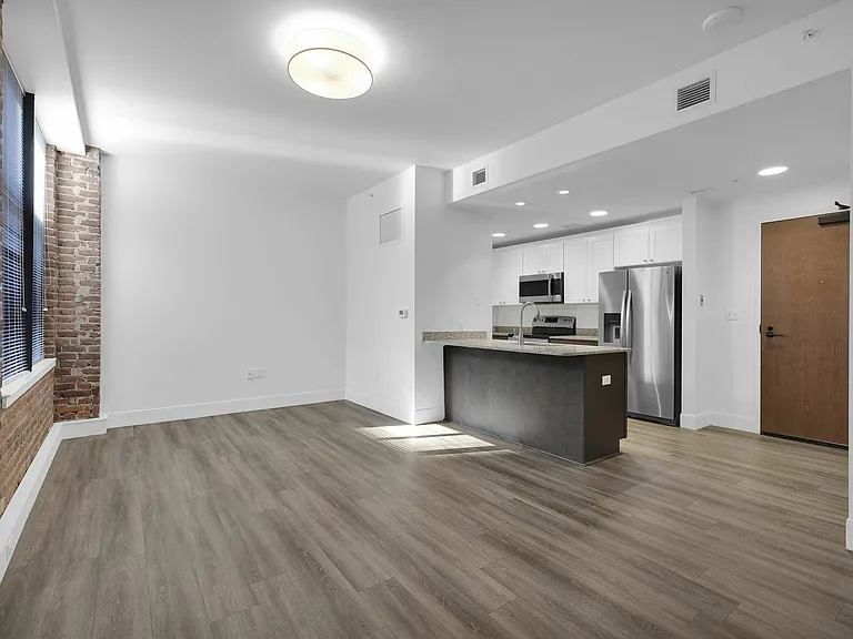 The Residences at Barnett — Photo 54