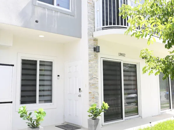 259 SW Way, Homestead, FL 33032