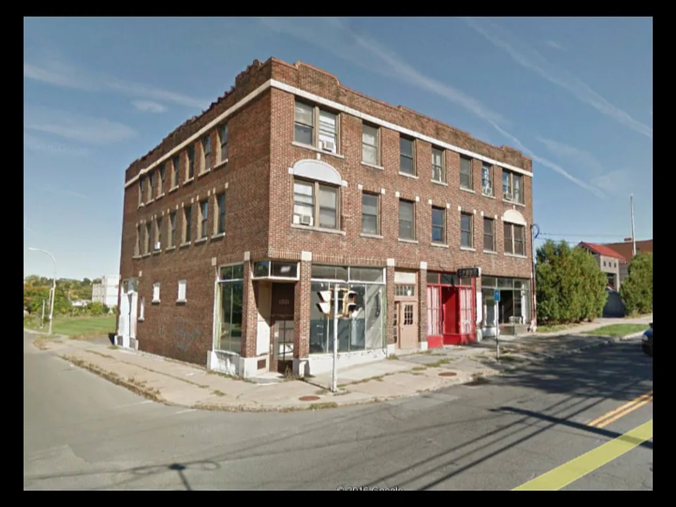 1003 E Fayette St
