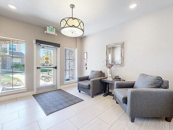 2nd image of 4672 Hahns Peak Dr #302