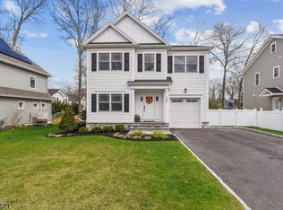 72 Garden Ave, Chatham, NJ