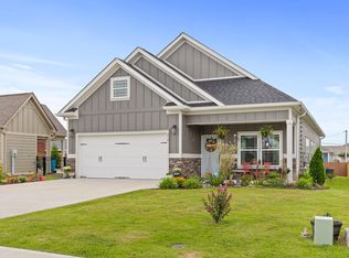 210 Country Cove Dr #38, Rossville, GA 30741