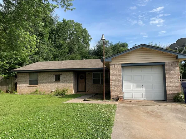 502 Willis St, Noble, OK 73068
