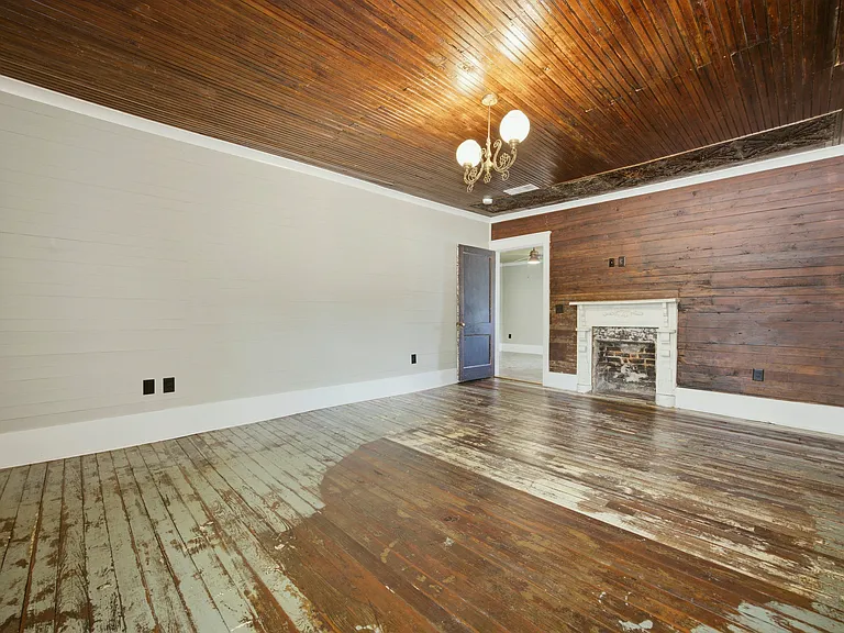 185 W Moreno St — Photo 16