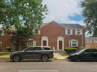 131-31 234th St #2, Rosedale, NY 11422