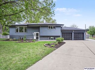 1821 Sherwood Cv, Fremont, NE 68025