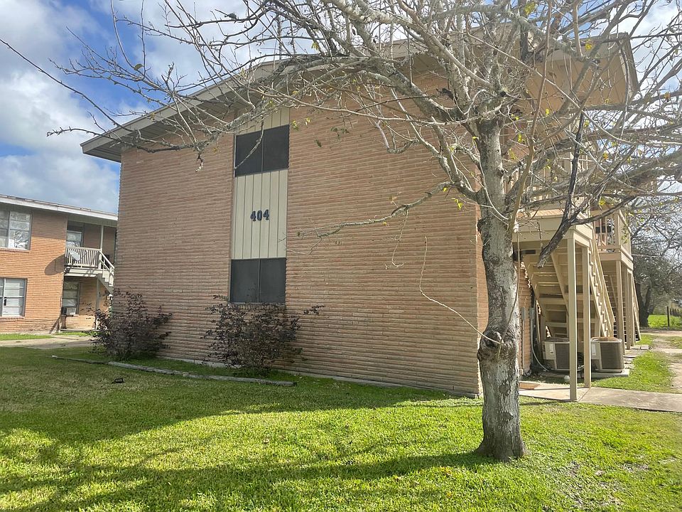 1st image of 404 Holiday Ln #C
