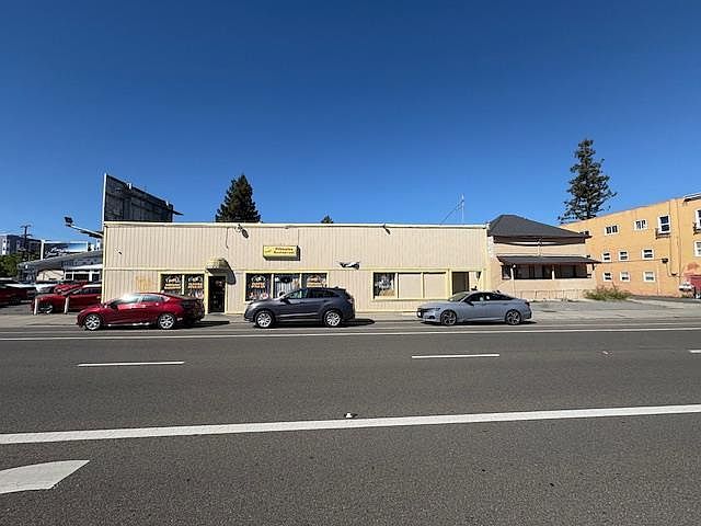 1st image of W San Carlos St