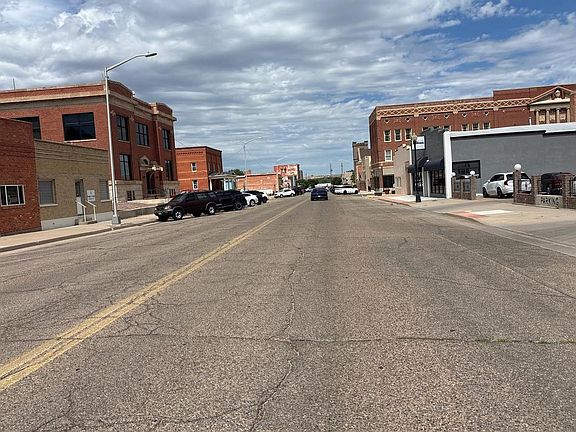 4th image of 419 Santa Fe Ave