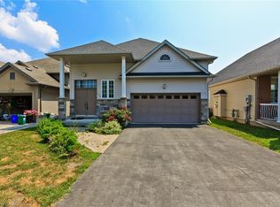 200 Regatta Dr, Welland, ON L3B 6E8