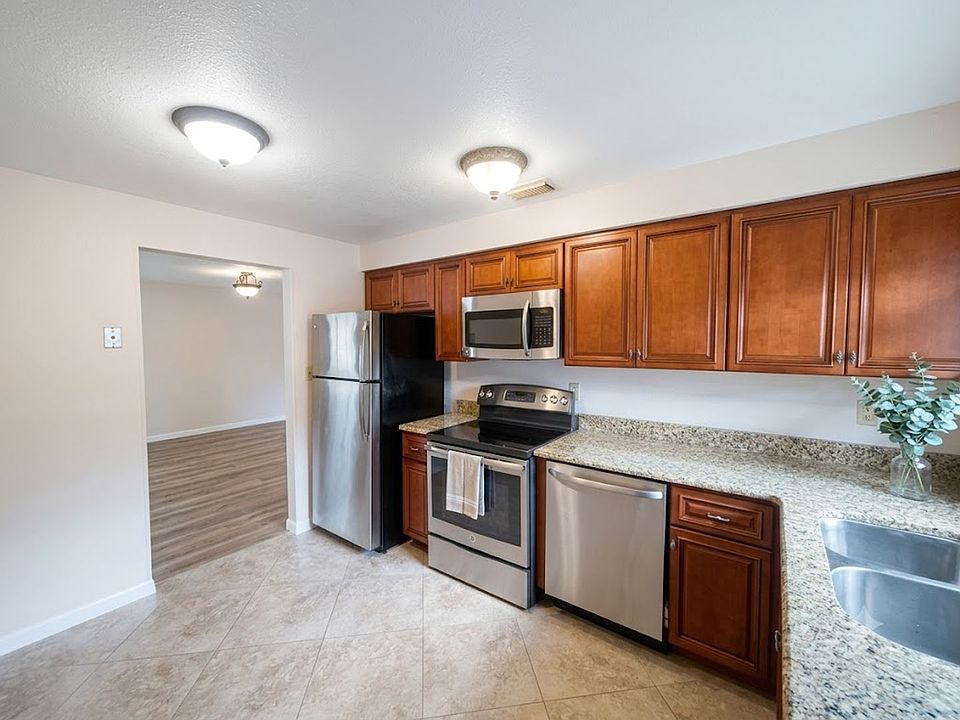 1st image of 1102 Elmwood St APT G