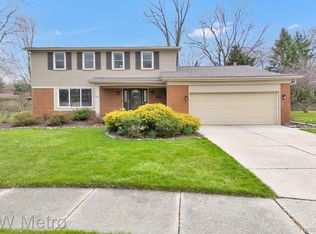 469 Scottsdale Dr, Troy, MI