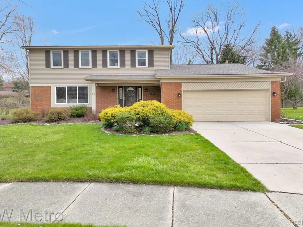 469 Scottsdale Dr, Troy, MI 48084