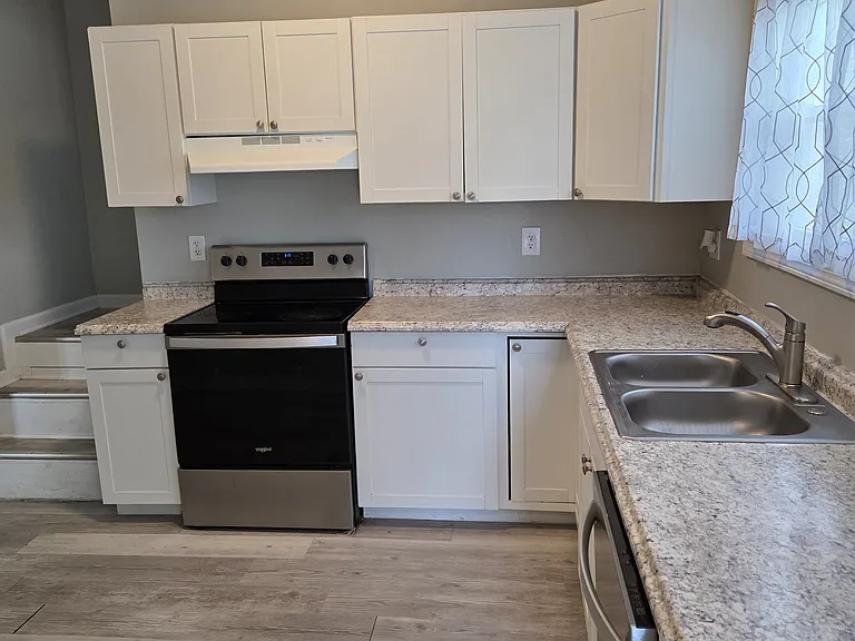 1120 Sale Ave — Photo 5