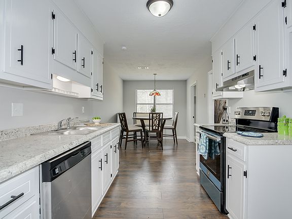 4th image of 3517 Stafford St
