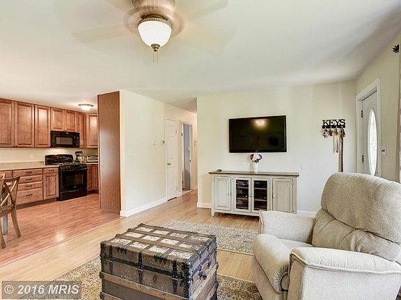 5th image of 230 Turnwood Dr