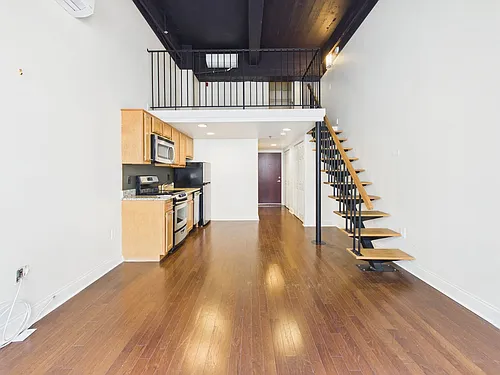 Floor plan 606