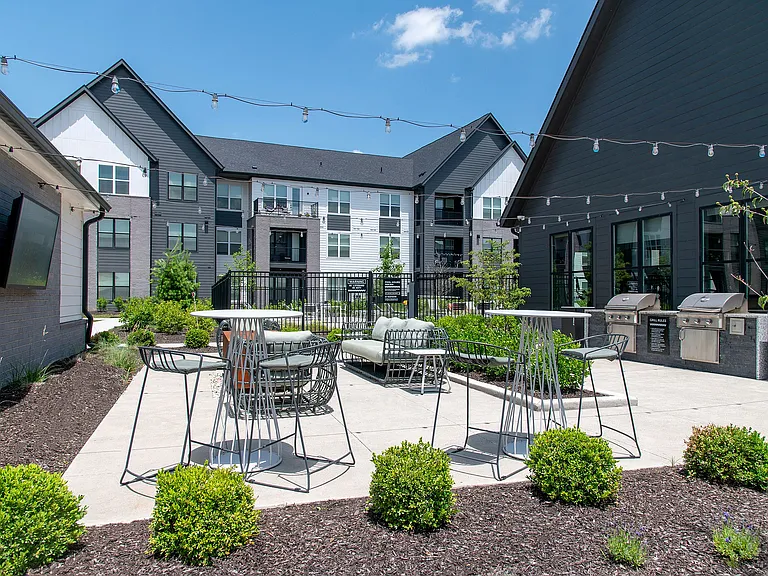 Lavina Grill Area
