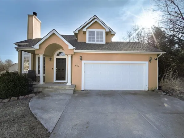 410 Myers Dr, Tonganoxie, KS 66086