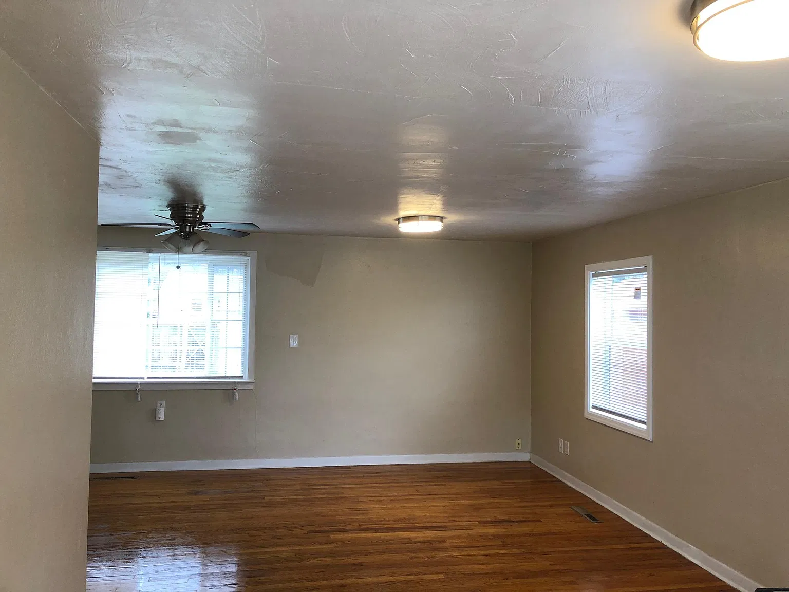347 W Columbia Ave — Photo 3