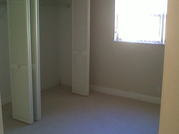3rd image of 4421 Treehouse Ln #F