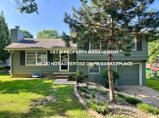 8715 W 72nd Ter, Prairie Village, KS 66204