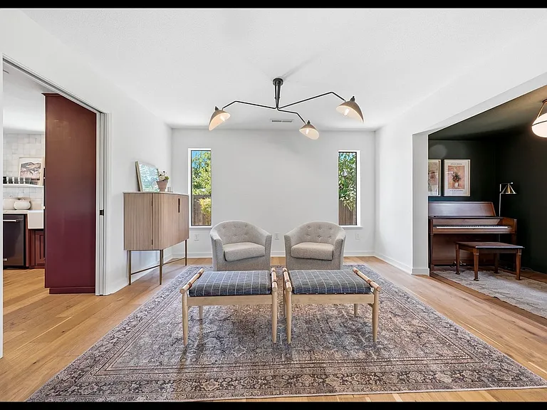 Extra living space or dining room