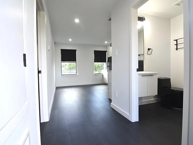 2438 Walcott Ln — Photo 4