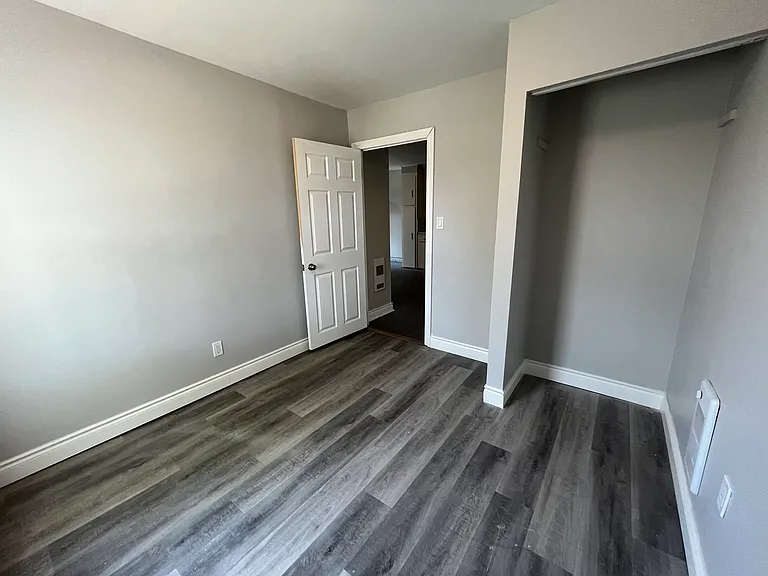 807 Wellington Ave #1 — Photo 9