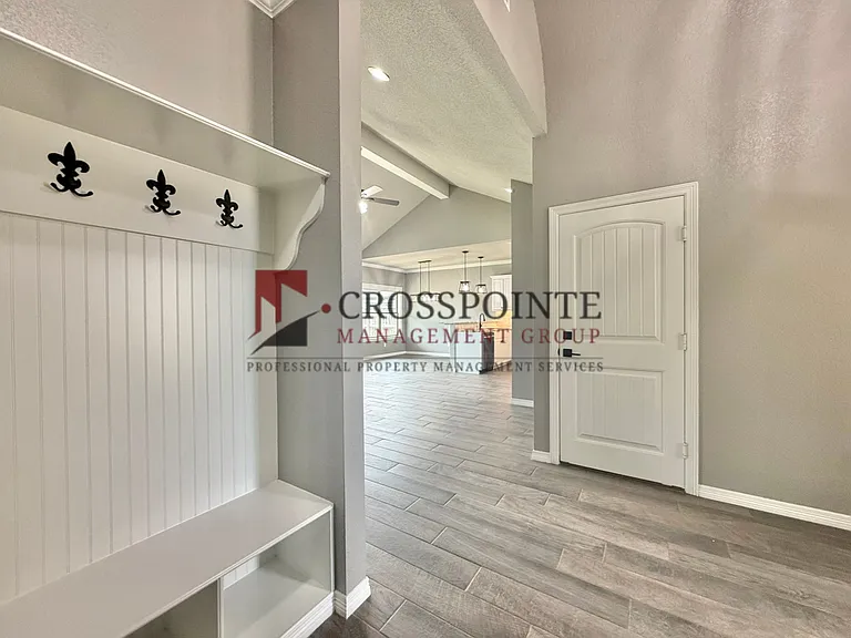 332 Kingdom Blvd — Photo 14