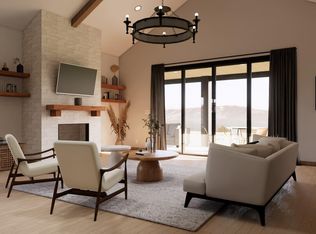 169 Resort Ct, Fredericksburg, TX 78624