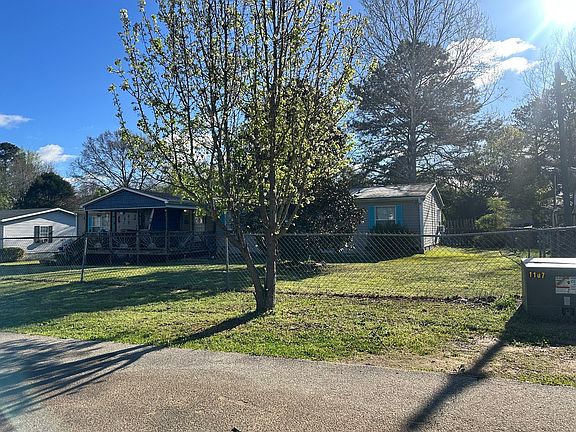 3rd image of 183 Rockwood Ln