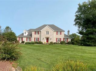 514 Ashwood Dr, Nazareth, PA 18064